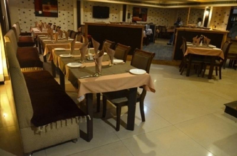 Seven Sky Clarks Exotica Bhuj Exterior foto