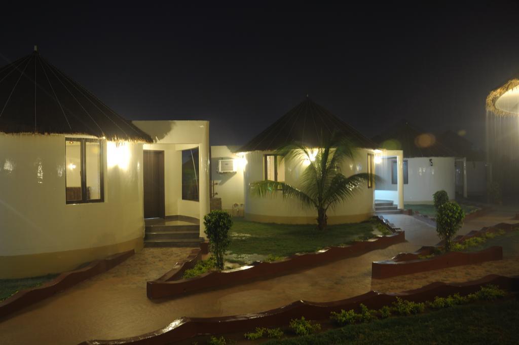 Seven Sky Clarks Exotica Bhuj Quarto foto