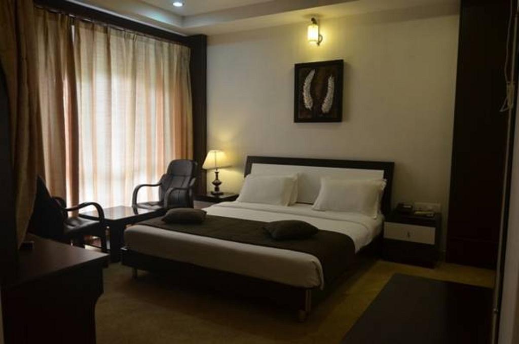 Seven Sky Clarks Exotica Bhuj Quarto foto