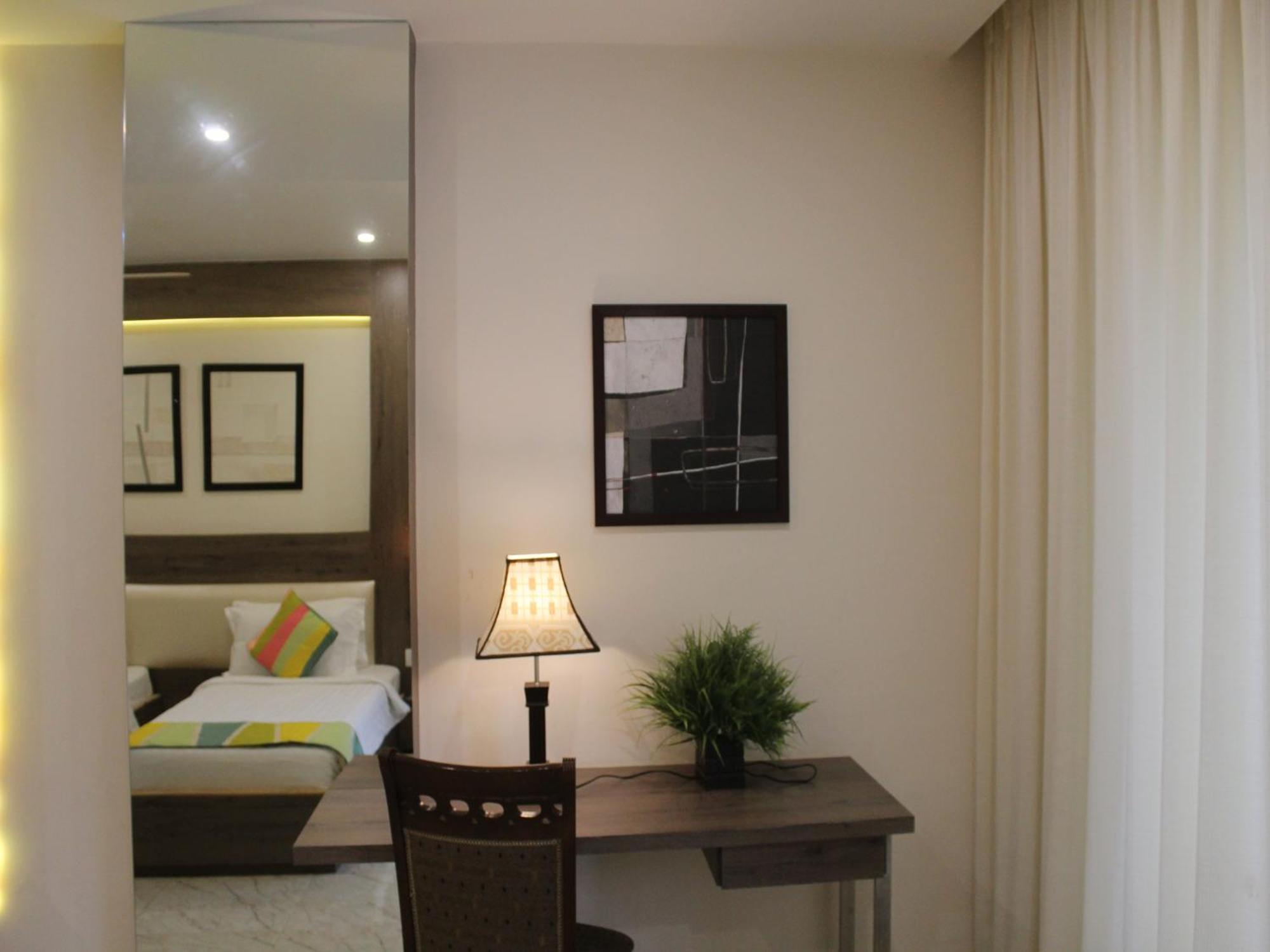 Seven Sky Clarks Exotica Bhuj Exterior foto