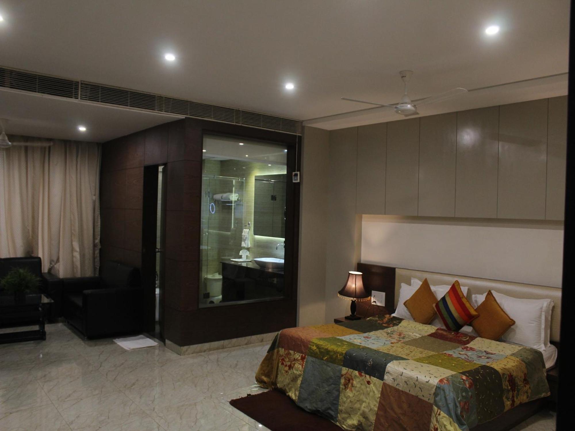 Seven Sky Clarks Exotica Bhuj Exterior foto