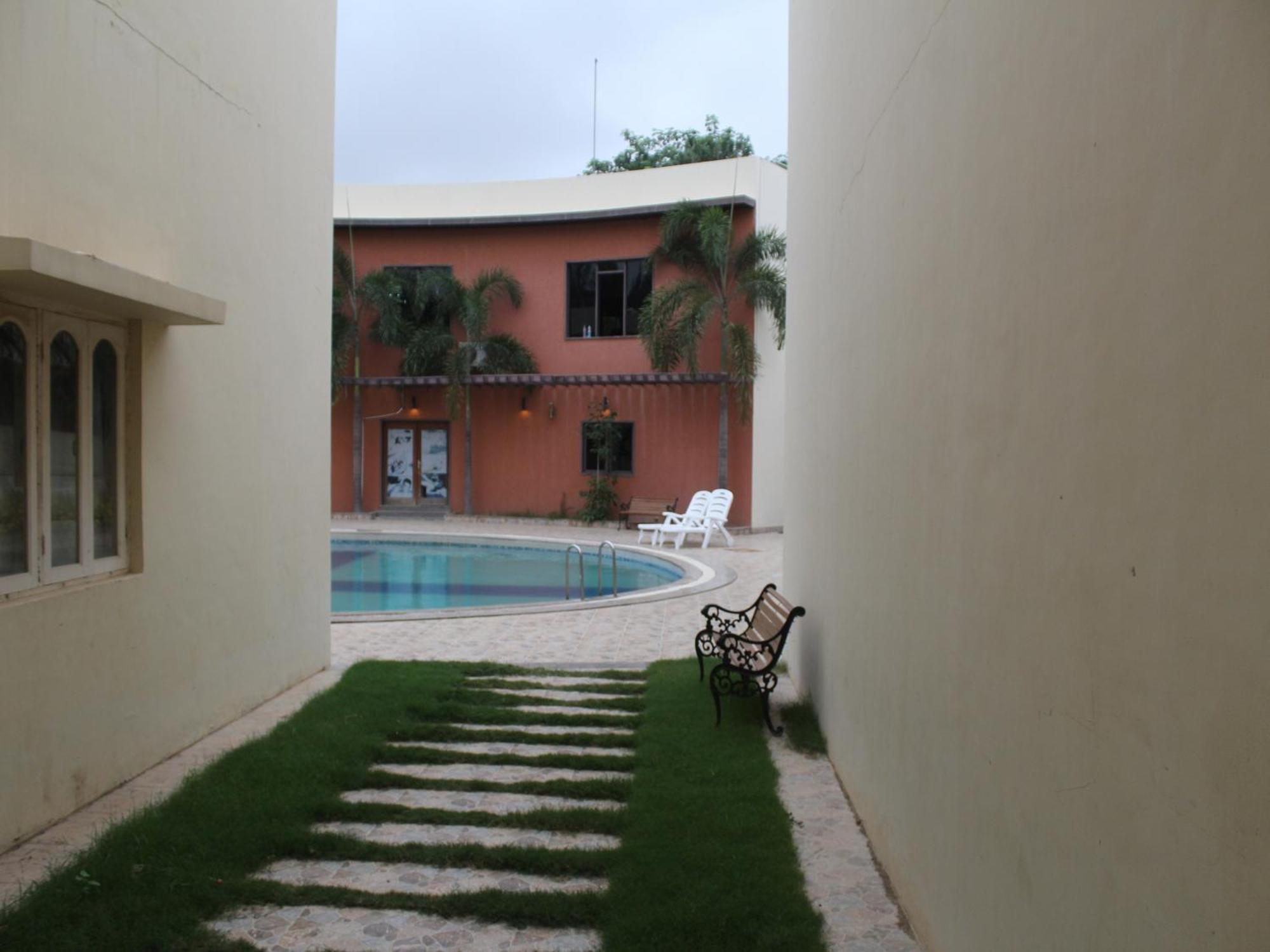 Seven Sky Clarks Exotica Bhuj Exterior foto