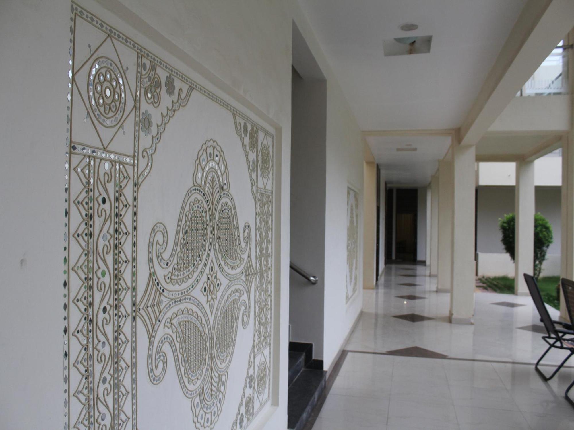 Seven Sky Clarks Exotica Bhuj Exterior foto