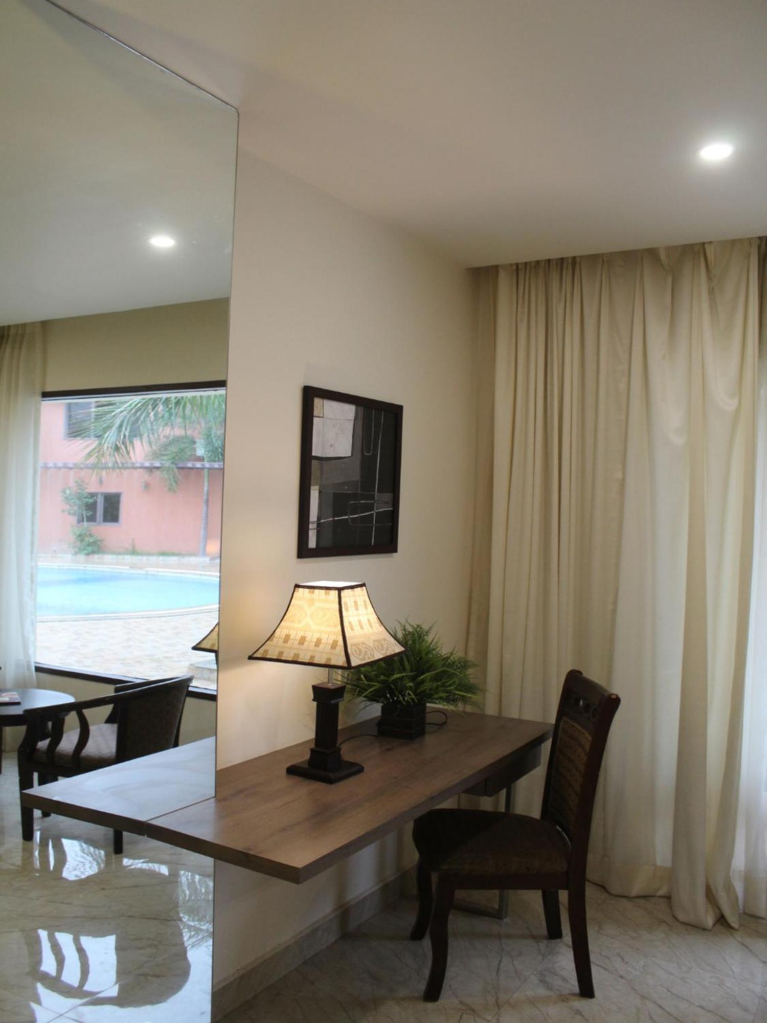 Seven Sky Clarks Exotica Bhuj Exterior foto
