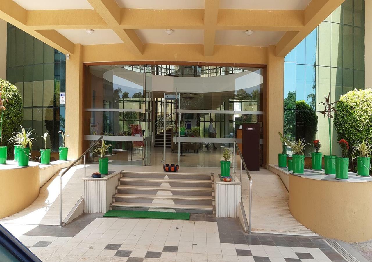 Seven Sky Clarks Exotica Bhuj Exterior foto